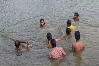 चेकडैम में डूबी 12 वर्षीय बच्ची, एक घंटे की मशक्कत के बाद निकाला गया शव|12-year-old-girl-drowned-in-a-check-dam-body-retrieved-after-an-hours-effort