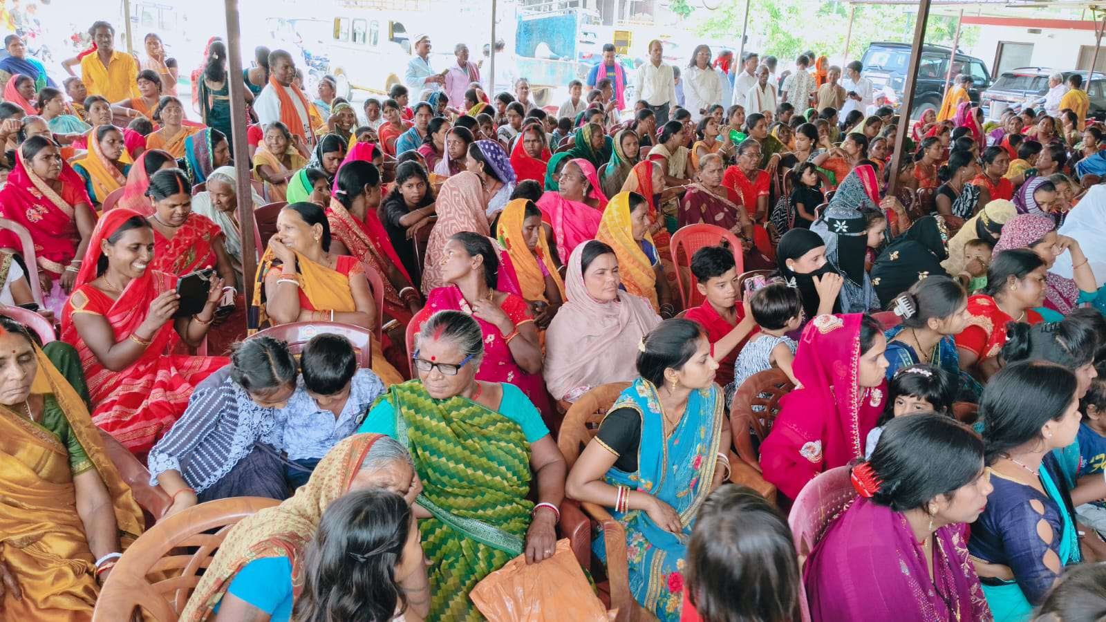 Home 42 a massive crowd of women flocked to the mahila morcha conference in chauparan engaging in deliberations on organizational expansion and womens rights4