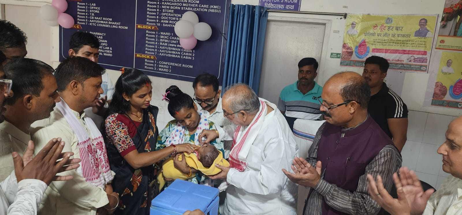 Home 53 three day pulse polio campaign launched from barhi sub divisional hospital mla manoj yadav administered two drops of life to children