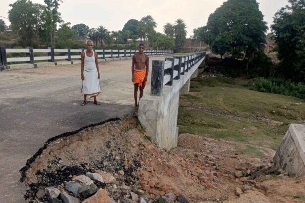 approach road of rs 2 crore bridge washed away in first rain questions raised over construction quality2