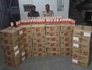 hazaribagh-police-big-action-41-cartons-of-illegal-english-liquor-seized-in-chouparan-smuggler-absconds