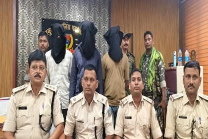 hazaribagh police big action three criminals arrested with weapons in chouparan police foils major crime plan