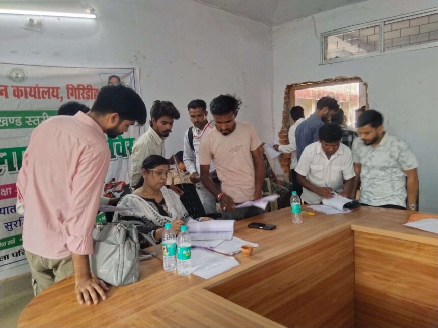 two day driving license camp begins in tisri giridih 90 applications on first day questions raised over mismanagement