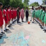 chouparan surekha prakash bhai public school mein balika basketball ka romanchak mukabala gandhi house bana champion