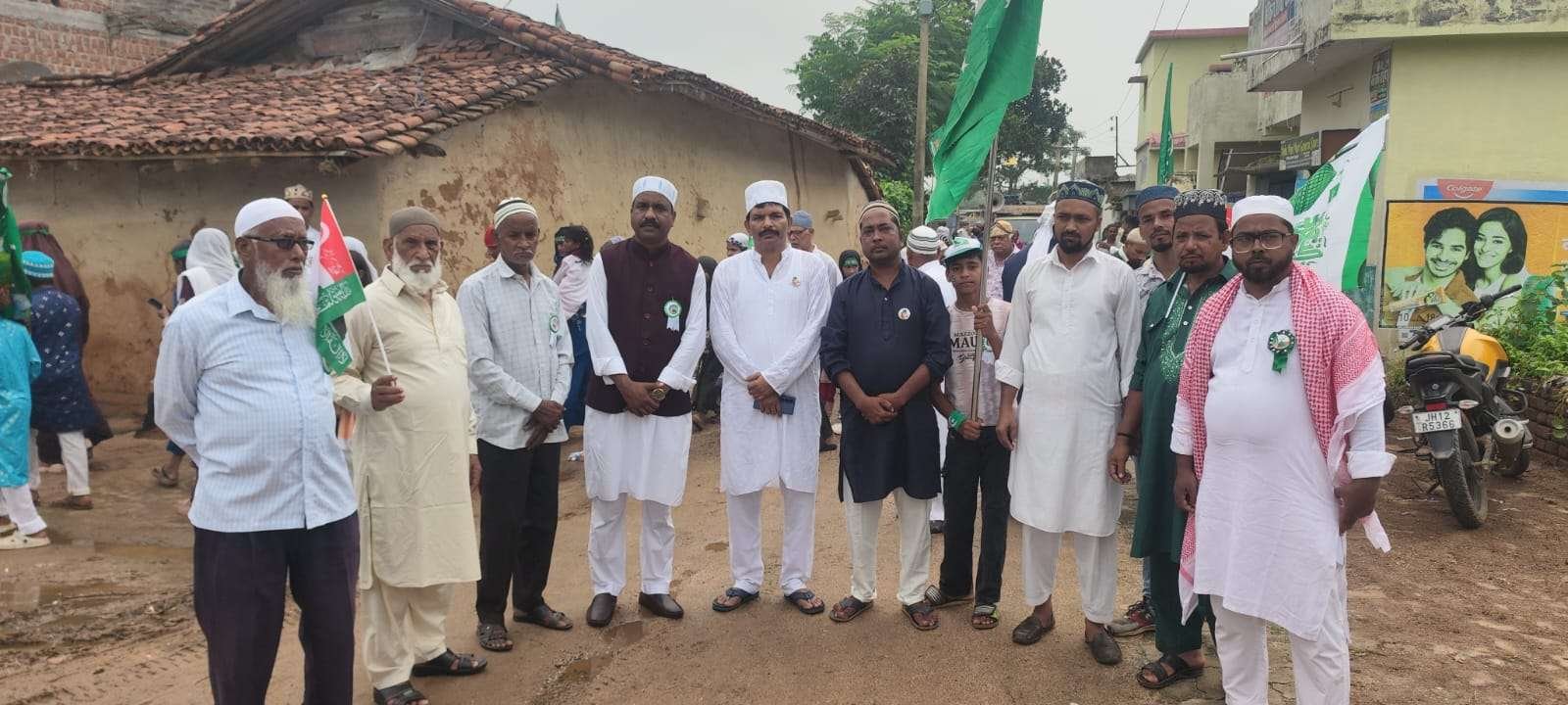 Home 22 eid ul milad un nabi par roshan hua vishnugarh julus aur ibadat ke beech goonja bhaichare ka sandesh