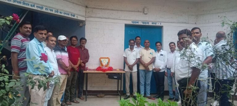 25 वर्षों से सरकारी शिक्षा व्यवस्था में योगदान के बावजूद सम्मान और सुविधाओं से वंचित होने का आरोप 2 25 वर्षों से सरकारी शिक्षा व्यवस्था में योगदान के बावजूद सम्मान और सुविधाओं से वंचित होने का आरोप