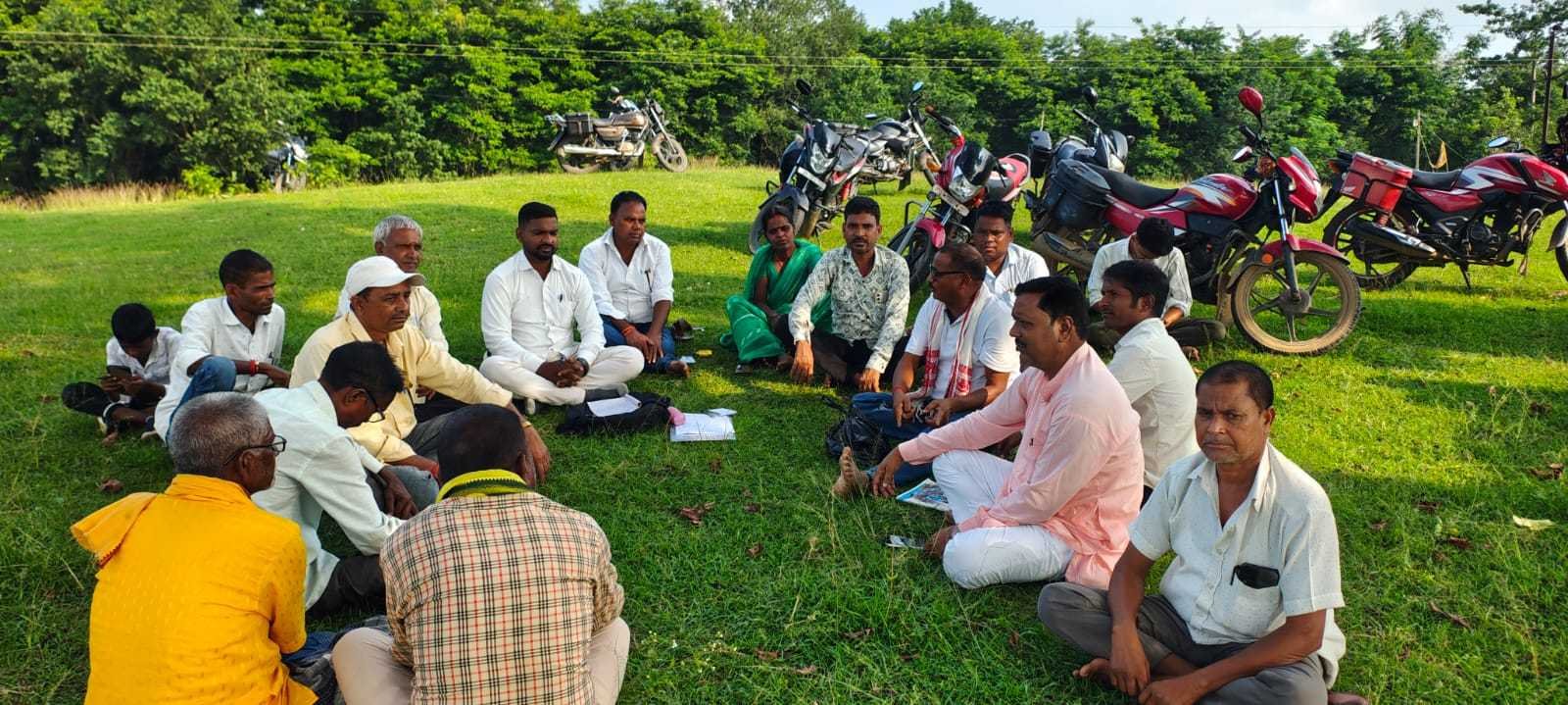 congress agitation against mineral bill reaches panchayats in vishnugarh