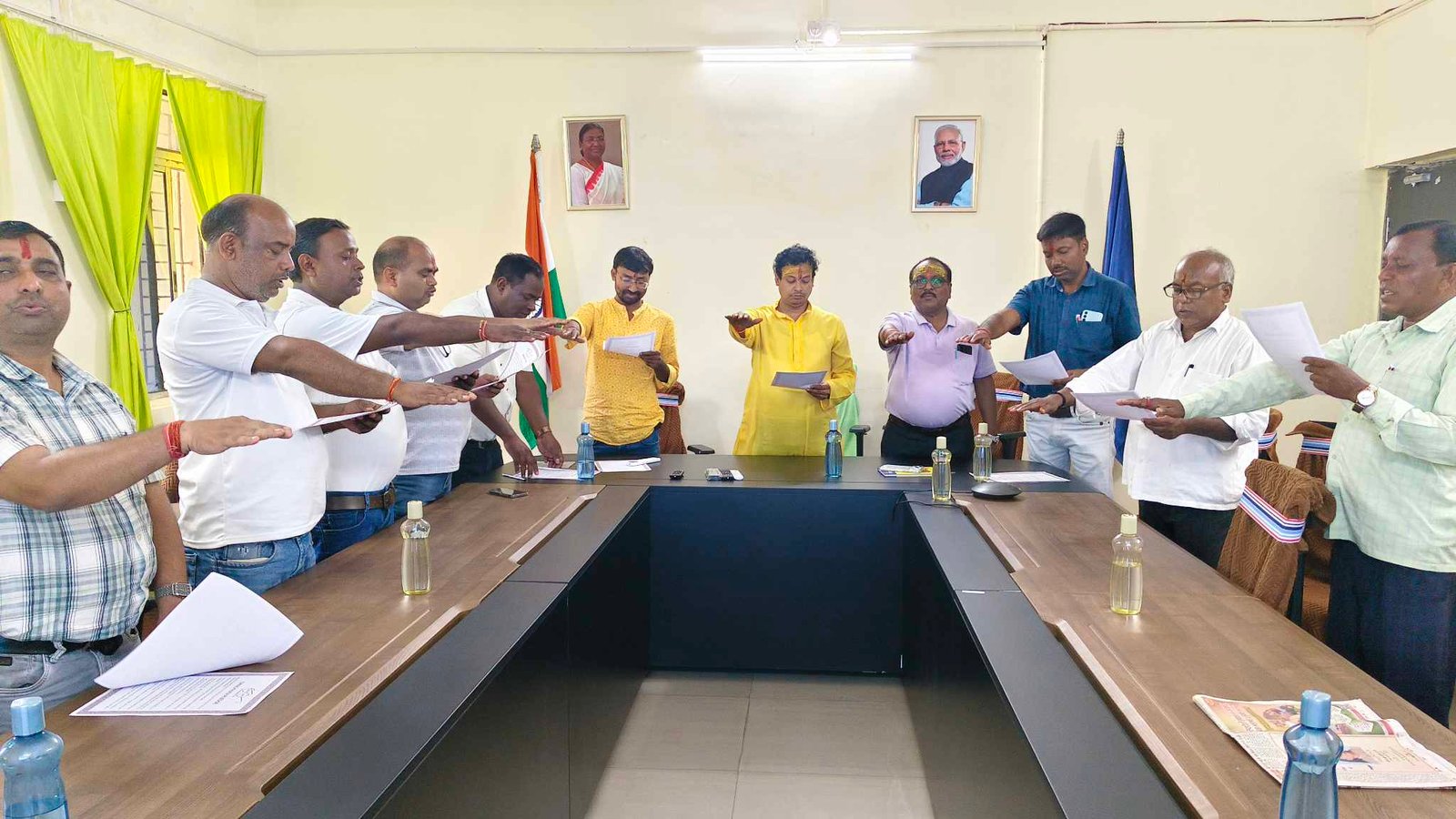 dvc konar resonates with pledge of cleanliness officers and employees take oath2