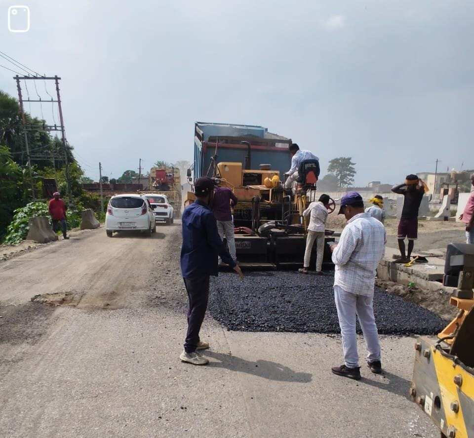 effect of mla ultimatum and complaint to dc nhai springs into action road repair work started in mahudi1