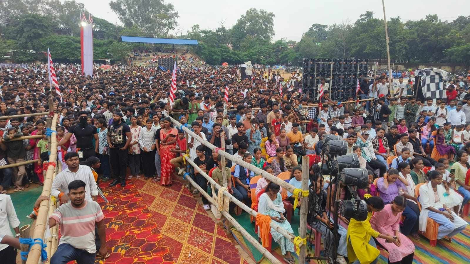 hazaribagh grooves to the beats of mandar grand glimpse of tribal culture seen on karam eve4