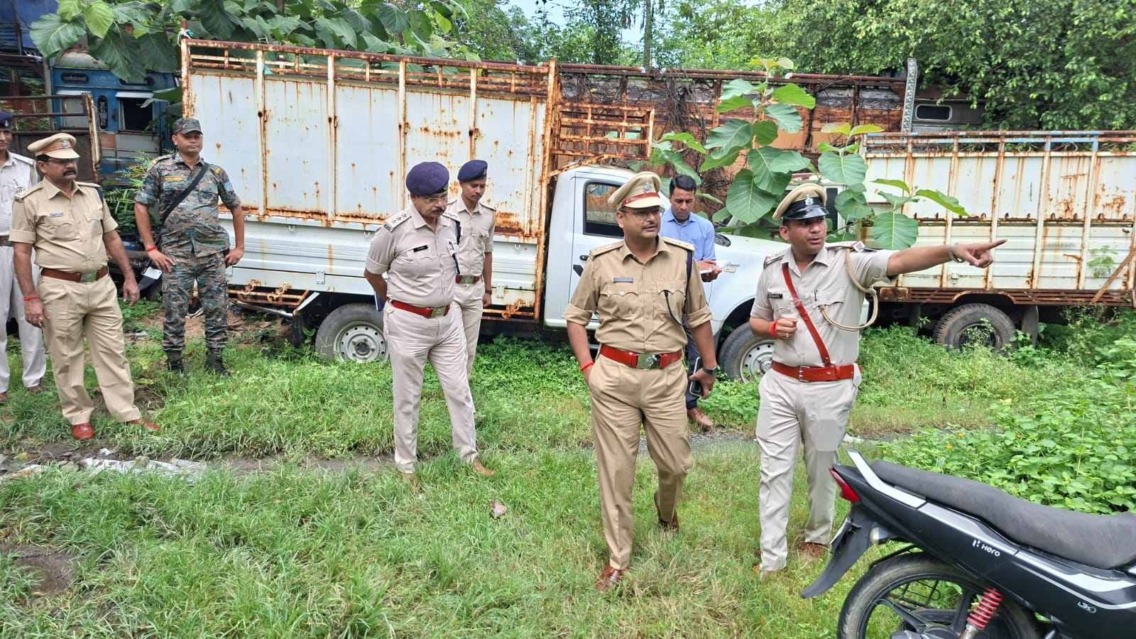 sp inspected chauparan police station gave strict instructions to control crime and stop opium cultivation3