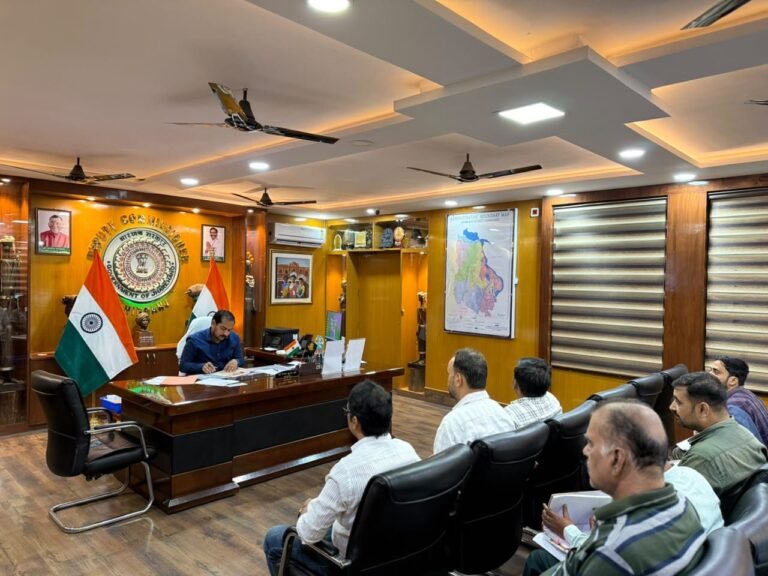 जिला उपायुक्त की अध्यक्षता में झारखंड स्टेट लाइवलीहुड प्रमोशन सोसाइटी की समीक्षा बैठक संपन्न।