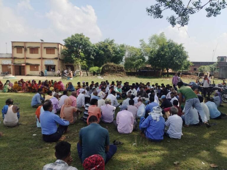 विष्णुगढ़: 20 साल से सड़क का इंतजार, अब ग्रामीणों की हुंकार, सड़क नहीं तो वोट नहीं