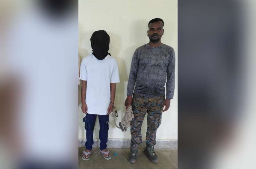 clash over children dispute youth injured in stabbing tisri police arrests accused in few hours