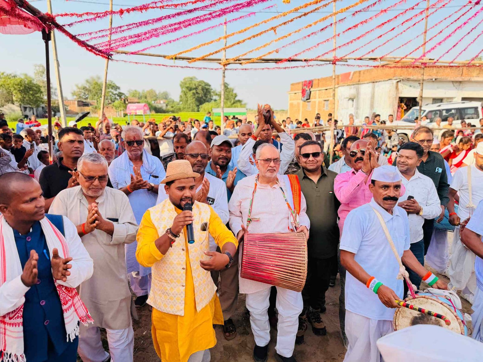 Home 17 mla danced to the beats of mandar jhumar dance organized in jagdishpur of chauparan1